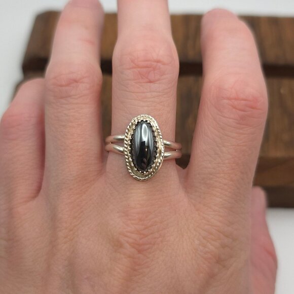 Jewelry - Size 11.75 Sterling Silver Cool Hematite Stone Band Ring A299